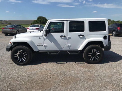 Used 2014 Jeep Wrangler Unlimited Sahara w/ Connectivity Group image 21