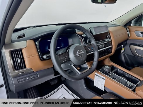 New 2025 Nissan Pathfinder Platinum image 9