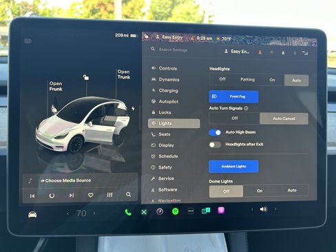 Used 2022 Tesla Model Y Long Range image 14