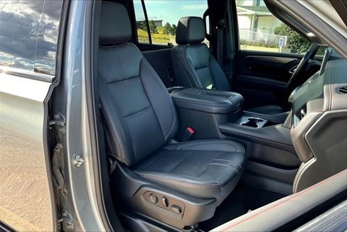 Used 2023 Chevrolet Suburban RST image 30