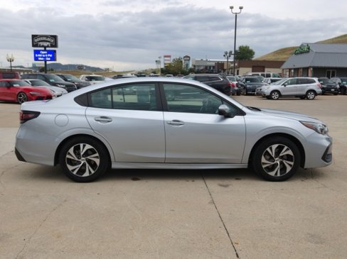 Used 2024 Subaru Legacy Premium image 5