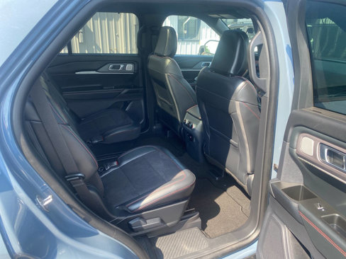 Used 2025 Ford Explorer ST image 21
