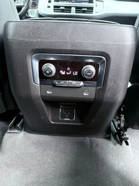 Used 2021 Chevrolet Suburban Z71 image 30