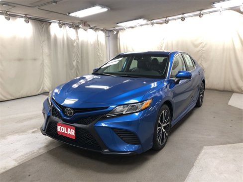 Certified 2020 Toyota Camry SE image 1