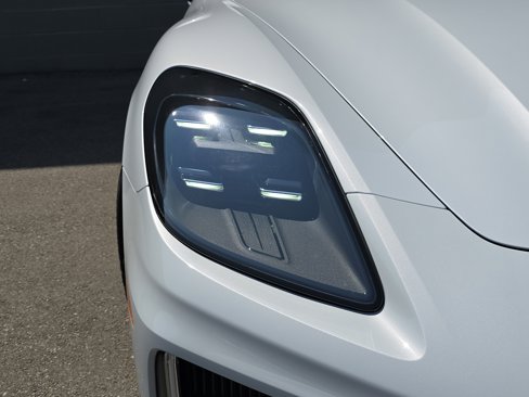 New 2025 Porsche Panamera 4 image 11