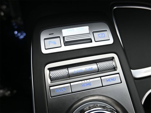 Used 2024 Genesis GV70 3.5T Sport image 12