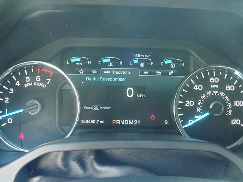 Used 2015 Ford F150 Platinum w/ Equipment Group 701A Luxury image 36
