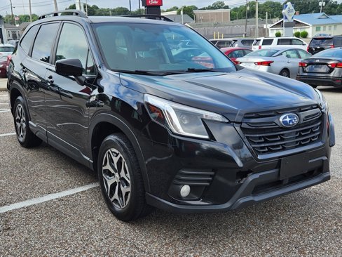 Used 2023 Subaru Forester Premium image 5