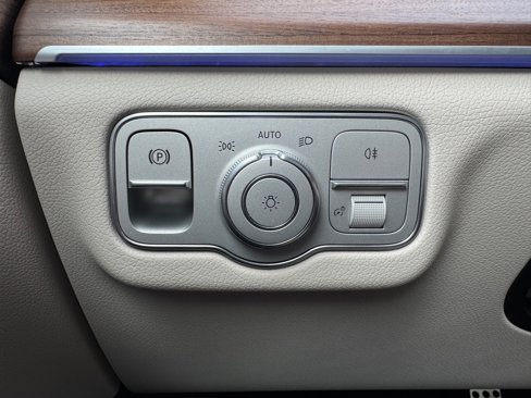 New 2026 Mercedes-Benz GLS 450 4MATIC image 8