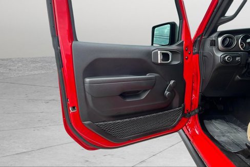 Used 2023 Jeep Wrangler Willys image 34
