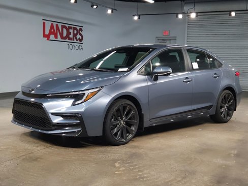 New 2025 Toyota Corolla SE image 3