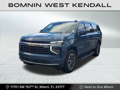 Used 2025 Chevrolet Suburban LS image 3