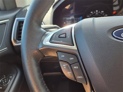 Used 2024 Ford Edge SEL image 17