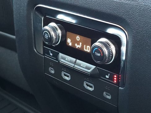 Used 2023 GMC Yukon XL Denali Ultimate image 20