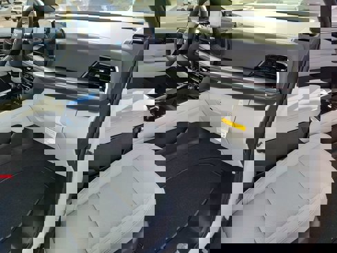 New 2025 Chevrolet Suburban Premier image 27