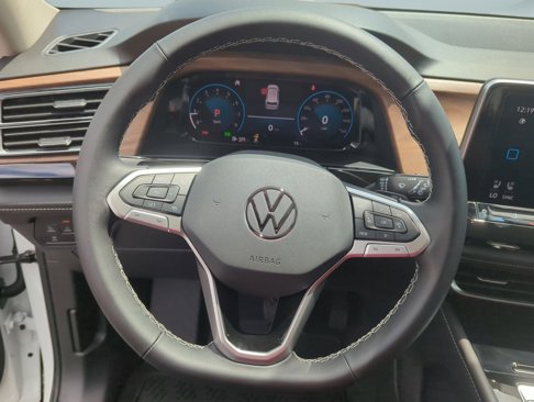 New 2025 Volkswagen Atlas SE image 14