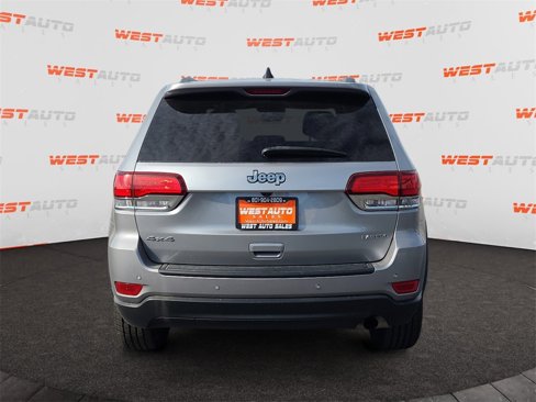 Used 2021 Jeep Grand Cherokee Laredo w/ Security & Convenience Group image 4