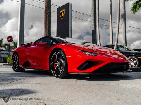Used 2021 Lamborghini Huracan EVO image 11