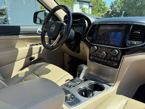Used 2019 Jeep Grand Cherokee Limited w/ Trailer Tow Group IV image 29