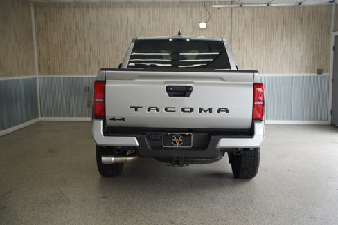 Used 2025 Toyota Tacoma TRD Off-Road image 8
