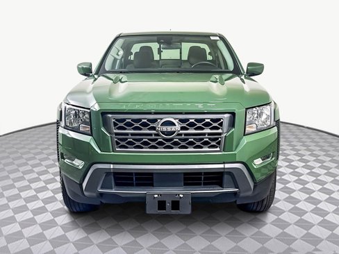 Used 2024 Nissan Frontier SV w/ SV Convenience Package image 2