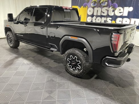 Used 2025 GMC Sierra 2500 AT4X image 7