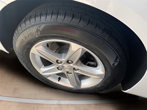 Used 2024 Chevrolet Malibu LT image 38