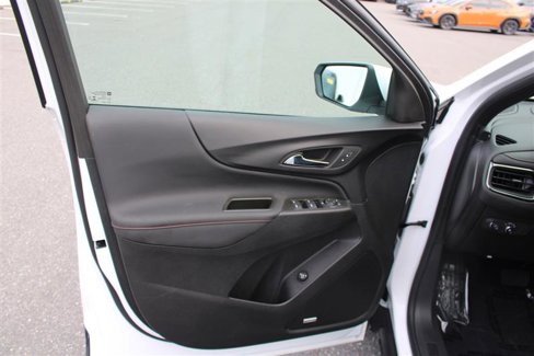 Used 2023 Chevrolet Equinox RS w/ RS Leather Package image 13