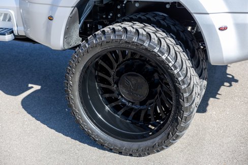 Used 2024 Ford F450 Limited w/ FX4 Off-Road Package image 25