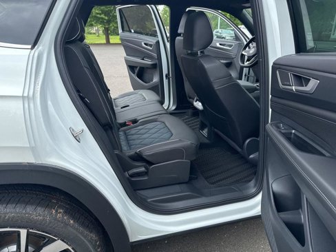 New 2025 Volkswagen Atlas Cross Sport SEL Premium R-Line image 30