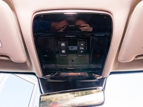 New 2025 Land Rover Range Rover SE image 17