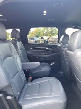Used 2023 Buick Enclave Essence image 17