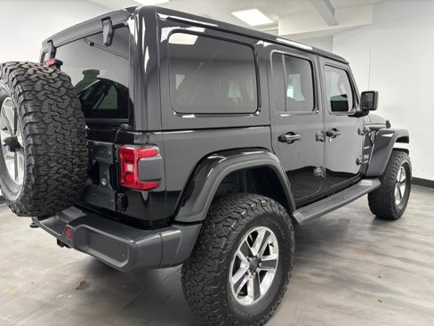 Used 2018 Jeep Wrangler Unlimited Sahara image 29