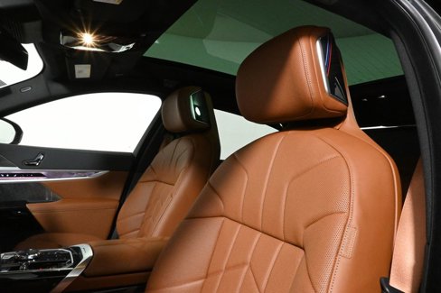 New 2026 BMW i7 xDrive60 image 16