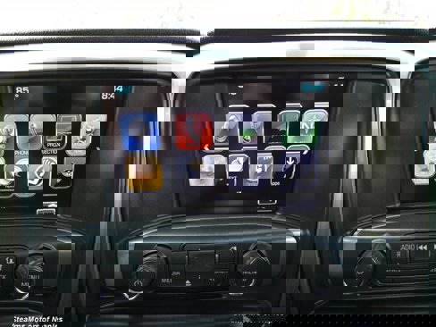 Used 2018 Chevrolet Silverado 1500 LT image 27