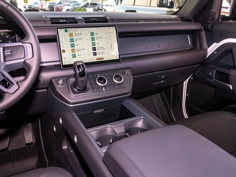 New 2025 Land Rover Defender 110 S image 24