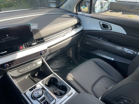 New 2026 Kia Carnival SX image 11