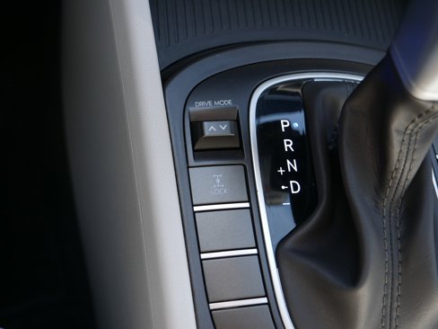 Certified 2025 Hyundai Kona SEL image 28