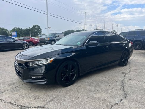 Used 2019 Honda Accord Sport image 9