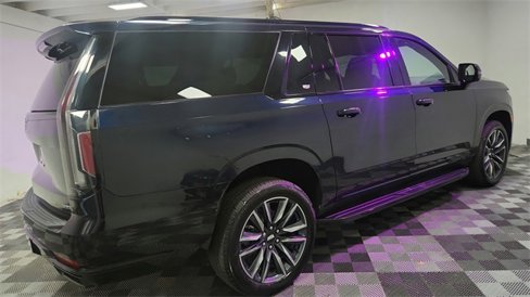 Used 2024 Cadillac Escalade ESV Sport image 7