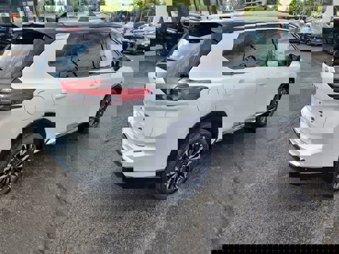New 2026 Nissan Rogue Platinum image 8