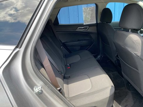 Used 2023 Kia Sportage LX image 30