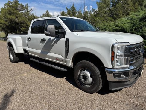 New 2025 Ford F350 XLT image 3