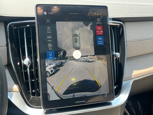 New 2026 Volvo XC90 B6 Plus w/ Protection Package Premier image 25