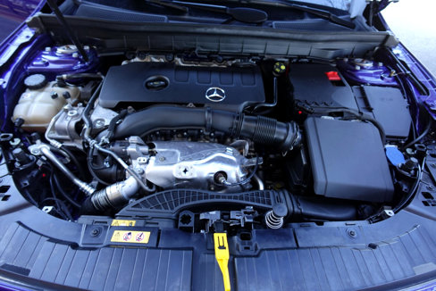 Used 2021 Mercedes-Benz GLB 250 4MATIC w/ Premium Package image 23