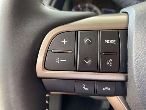 Used 2022 Lexus RX 350L FWD w/ Premium Package image 30