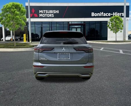 New 2025 Mitsubishi Outlander SE image 6
