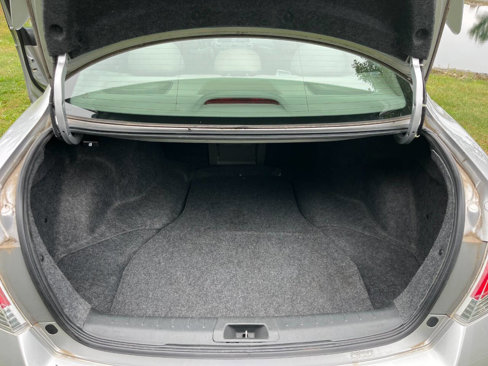Used 2011 Honda Accord EX-L image 11
