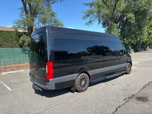 Used 2019 Mercedes-Benz Sprinter 170 w/ Driver Convenience Package image 8