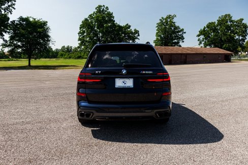Used 2026 BMW X7 M60i image 17
